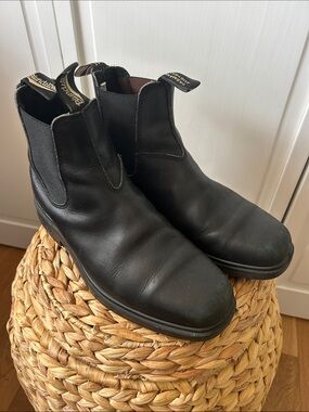 Blundstone Chelsea Leather Slip On Boots- Men